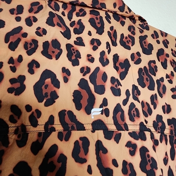 Fabletics Cheetah Print Oversized Flyweight Windbreaker S - Picture 6 of 9